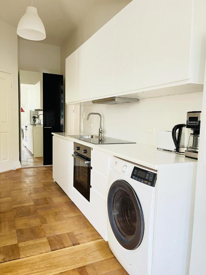 Aday - Aalborg Mansion - Open Bright Apartment With Garden Экстерьер фото